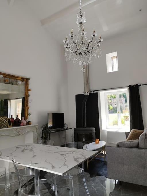 Appartement Proche Aeroport & Indret بوغينايس المظهر الخارجي الصورة